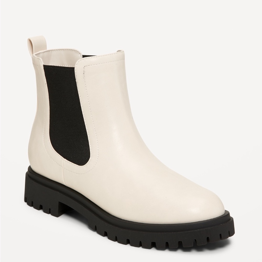 NWT Old Navy Cream Ankle Boots with Black Accents